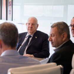 Israeli President Reuven (Ruvi) Rivlin meets with BGU President Prof. Daniel Chamovitz, Prof. Yuval Elovici, Prof. Dan Blumberg and Be'er Sheva Mayor Ruvik Danilovich at the Telekom Innovation Laboratories 
at Ben-Gurion University
